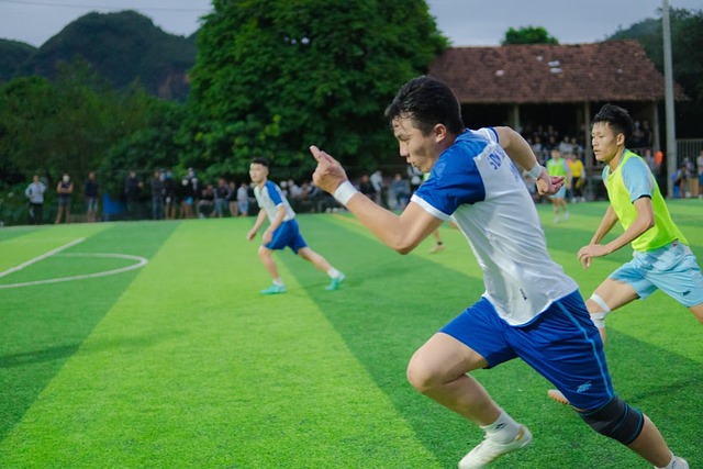 令人遺憾地 令人遺憾地